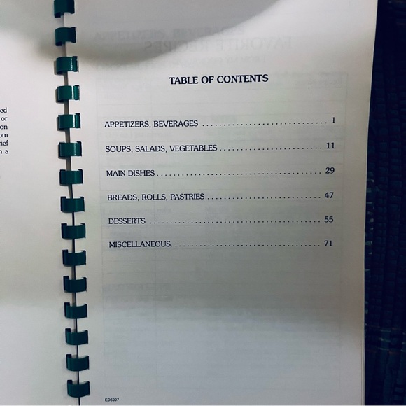 Easy Does It Cookbook: A Five (or Less) Ingredient Cookbook - Picture 2 of 7